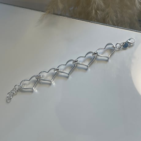 2406BR0052 / Heart connect chain Bracelet（Silver）