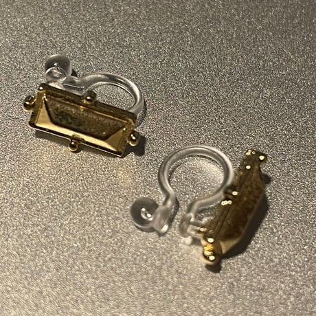 2302_ER0137／Mini Square Stats Clip Earings（Gold）