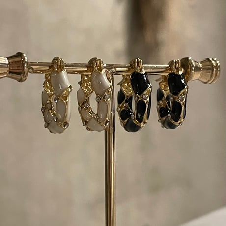 2511PR0828 / Stone color hoop Pierce（White）