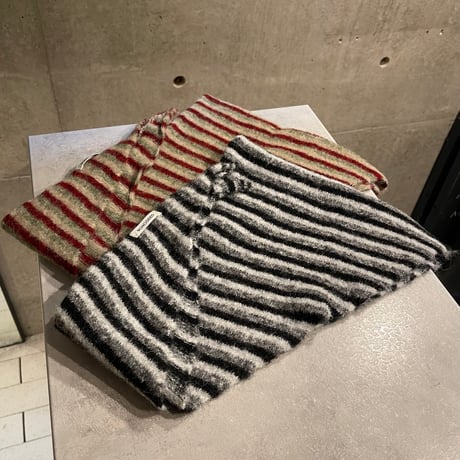 2601GS061(S) / Border Knit triangle scarf（Red）