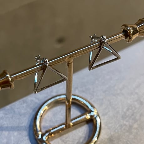 2510PR0823 / Mini triangle line hoop Pierce（Silver）