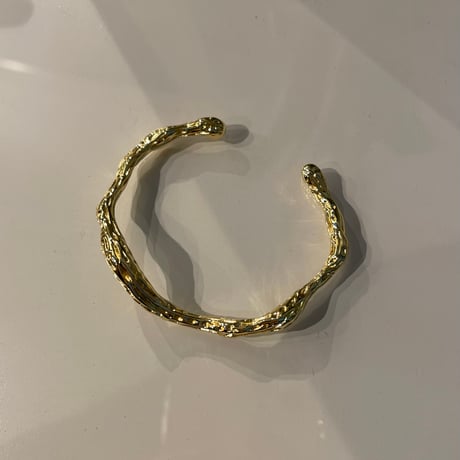 2401BR018 / Craft wave irregular bangle（Gold）