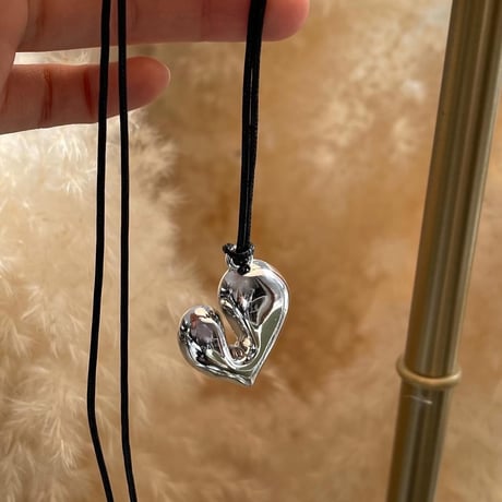 2411NC0269 / Volume heart choker（Silver）