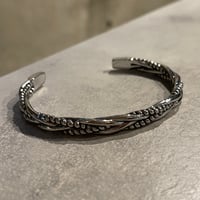 2504BR0076 / Twist line vintage bangle（Silver）