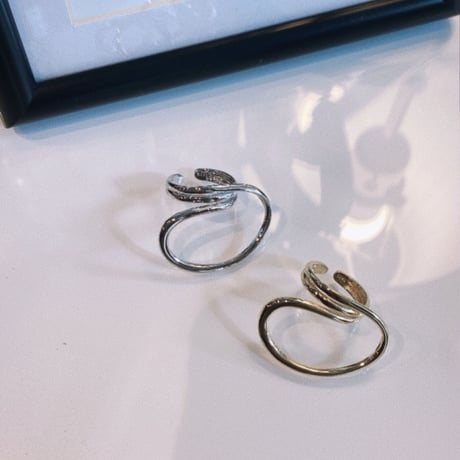 Metal  Distortion Twisted  ring 2 （Gold）   /  2201_RG0161