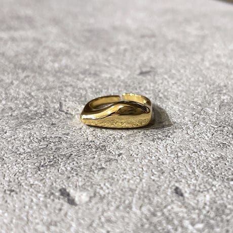 2307RG0299 / Metal craft wave ring （Gold）
