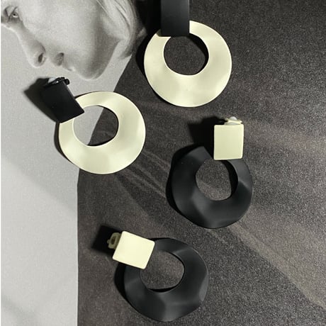 Bicolor Circle Earrings（Off White ） /  2111_ER083