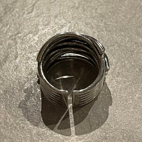 2410RG0533 / Irregular layered line ring（Silver）