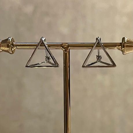 2510PR0823 / Mini triangle line hoop Pierce（Silver）