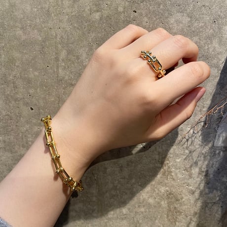 2408RG0510 / Splice Geometric Hollow Chain ring （Gold）