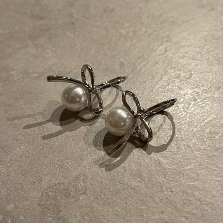 2405PR0723 / Ribbon pearl hoop Pierce （Silver）