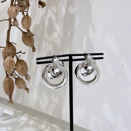 2206_PR0487/ Metal circle twist Pierce（Silver）