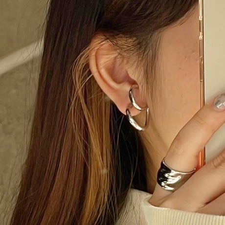 2301_PR0547 / Double Circle Twisted Pierce（SILVER）