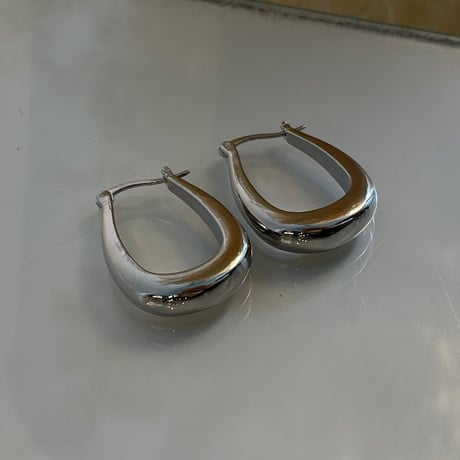 2404PR0692 / Drop oval hoop Pierce（Silver）
