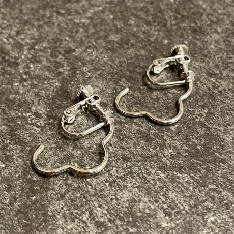 2302_ER0138／Cloud Motif Hoop Clip Earings（Silver）