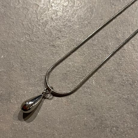 2412NC0277 / Drop charm snake chain Necklace（Silver）
