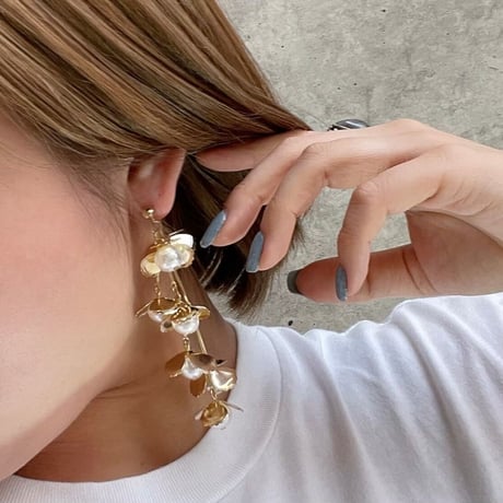 2501PR0744 / Metal pearl long tassel studs pierce（Gold）