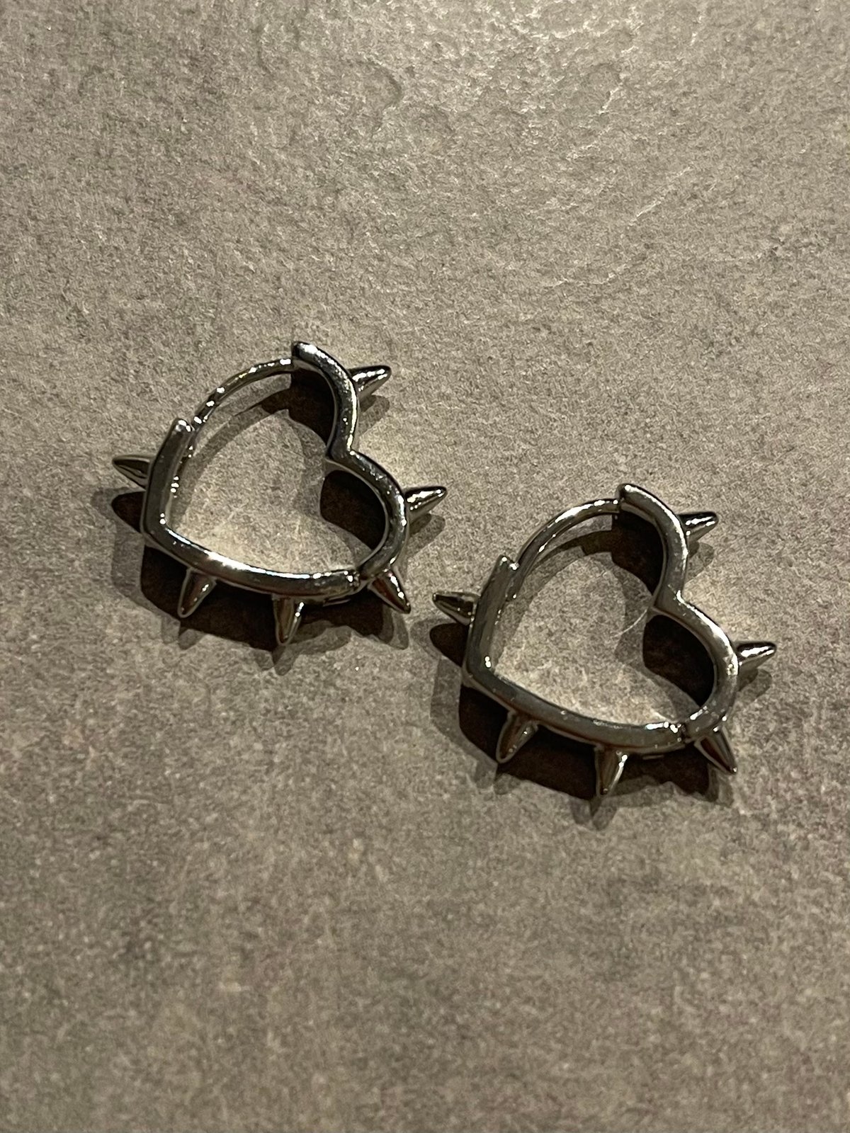 2508PR0801 / Thorn Heart shape Hoop pierce（Silv