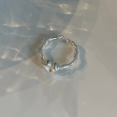 2311RG0343 /  Twist Heart Design ring（Silver）
