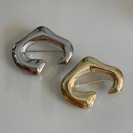 2403OT001 / C  shape brooch（Silver）