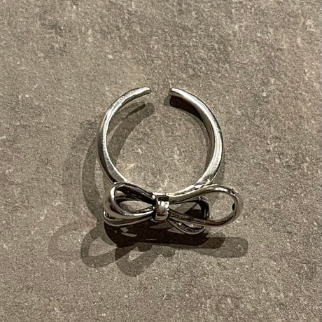 2404RG0445 / Asymmetry ribbon motif ring（Silver）