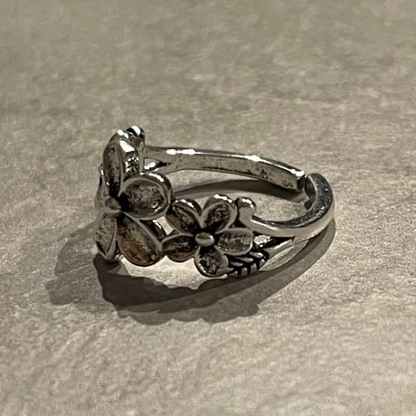 2501RG0566 / Leaf flower motif ring（Silver）