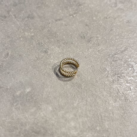 23SSEC005 / Twist double line mini Ear Cuff（Gold）