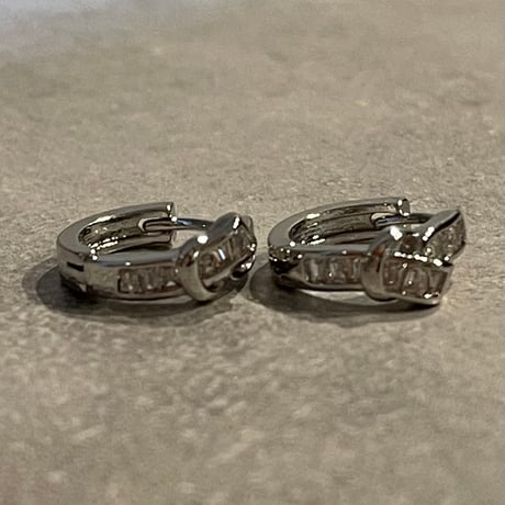 2506PR0789 /  Knot stone hoop pierce（Silver）