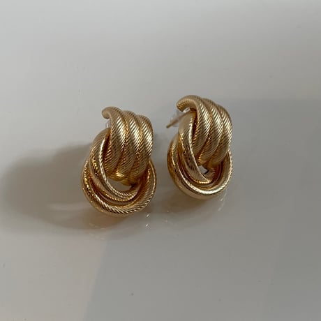 2401PR0645 /  Irregular circle twist Pierce（Gold）