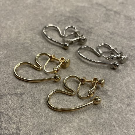 2302_ER0139／Heart Motif Hoop Clip Earings（Gold）