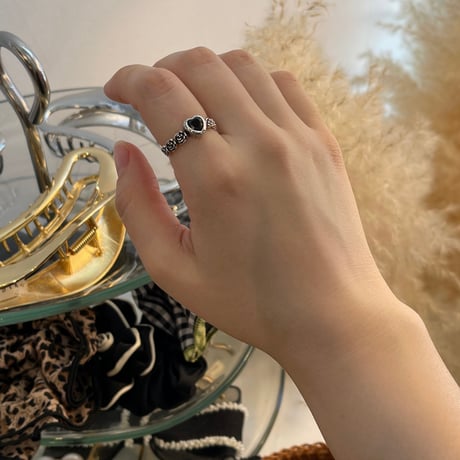 2512RG0691 /  Heart stone rose ring（Black）