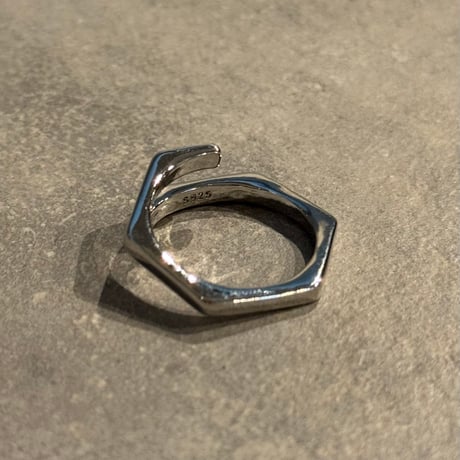 2503RG0597 / hexagon cross design ring（Silver）