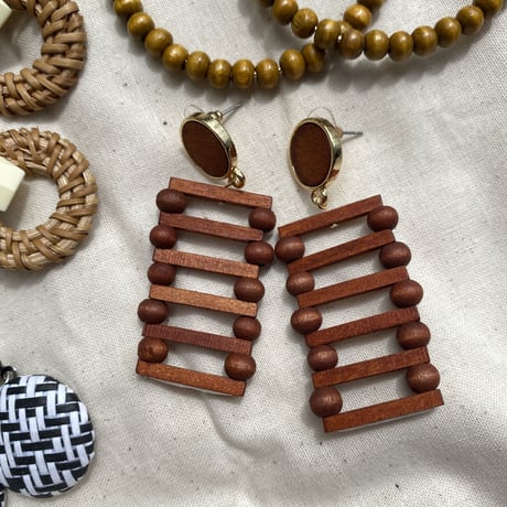 Geometric Wood Round Square  Rattan  Pierce（black）  / 2108_PR0222