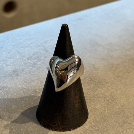 2506RG0654 / Oval Heart design ring（Silver）