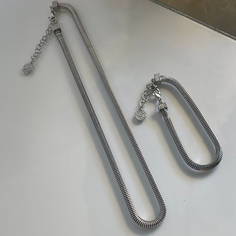 2404NC0238 / Round snake chain necklace（Silver）