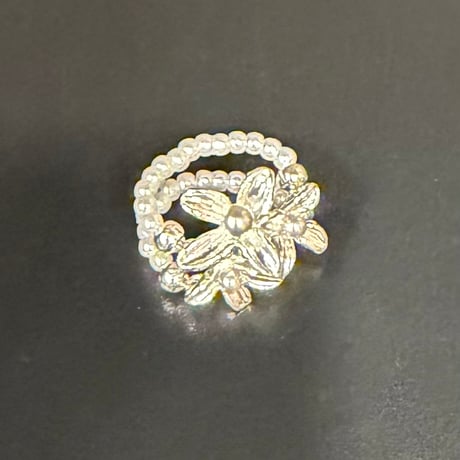 2604RG0766 / Pearl flower motif ring（Silver）