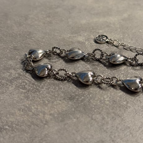 2504BR0077/  Heart round  design bracelet （silver)