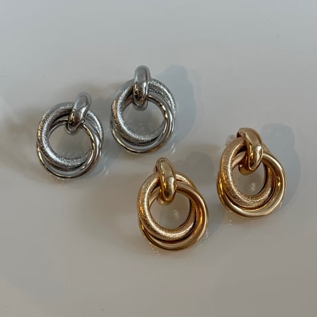 2401PR0644 / Double circle twist Pierce（Gold）