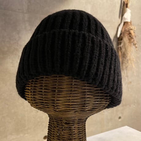 SEL251110BN(S) / Handmade Knit Beanie Hat（Black）
