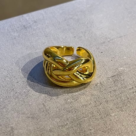 2412RG0549 / Volume twist ring（Gold）
