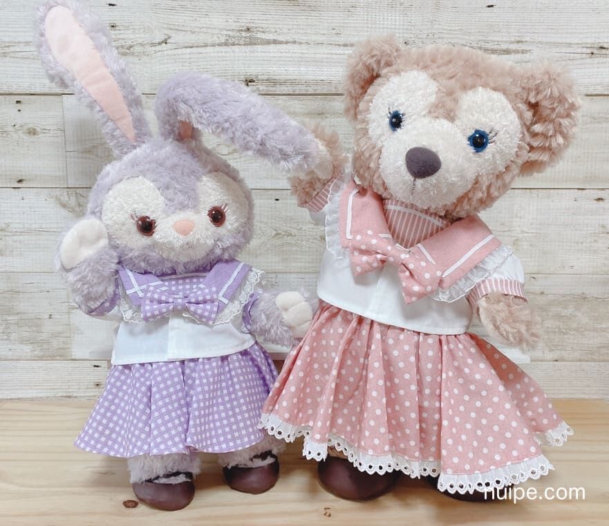 Disney - 定価以下 新品タグ付 ダッフィーシェリーメイ セーラー服セット ダッフィー・シェリーメイサイズ】セーラー服（スクエアカラー