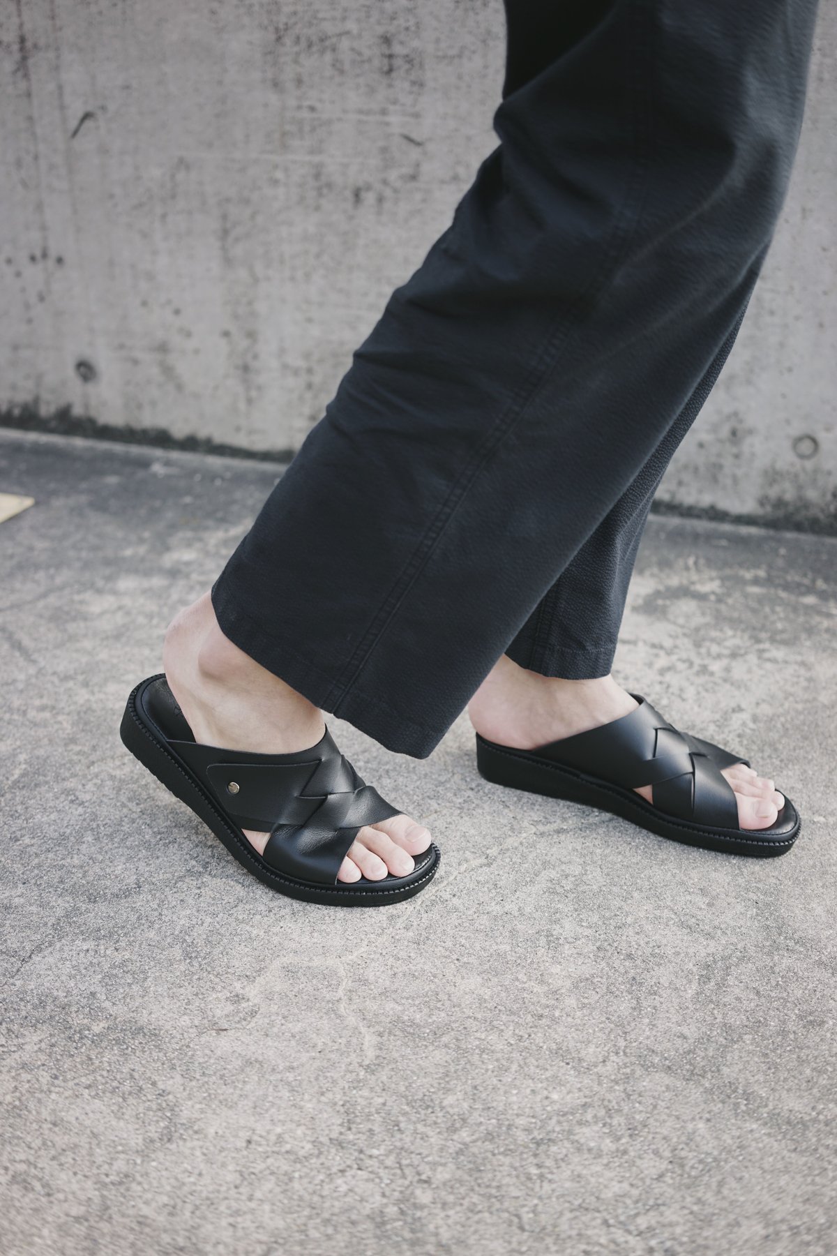 Conveni [Black] | HEP SHOP ONLINE