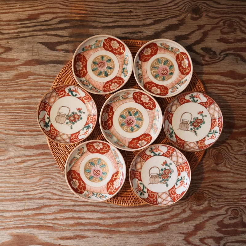 A004【小皿】金彩赤絵付け 2種7点 | うつわ屋 KOJI A004【小皿】金彩赤絵付け 2種7点 | うつわ屋 KOJI