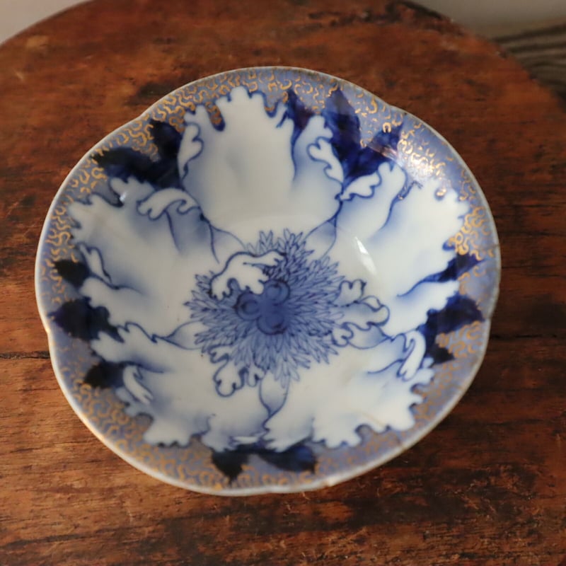 A002【小鉢】 深川製磁 牡丹金ミル 金彩印判染付け 花輪 小鉢3点 A002【小鉢】 深川製磁 牡丹金ミル 金彩印判染付け 花輪 小鉢3点