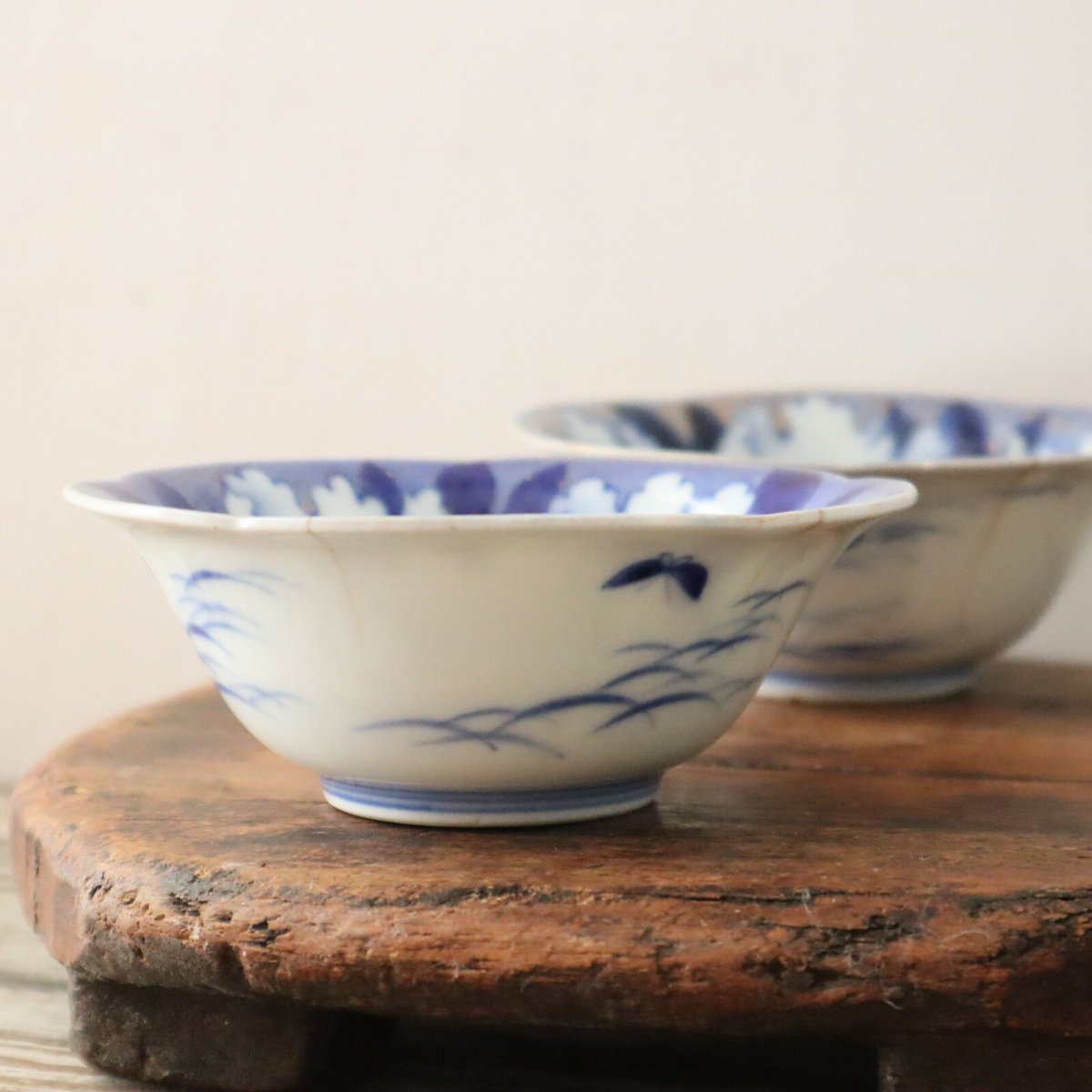 A002【小鉢】 深川製磁 牡丹金ミル 金彩印判染付け 花輪 小鉢3点 A002【小鉢】 深川製磁 牡丹金ミル 金彩印判染付け 花輪 小鉢3点