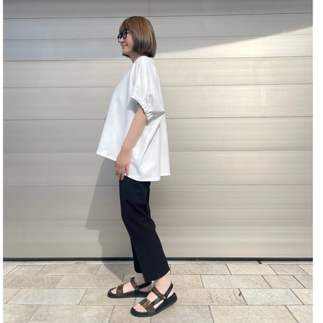gather tops・white
