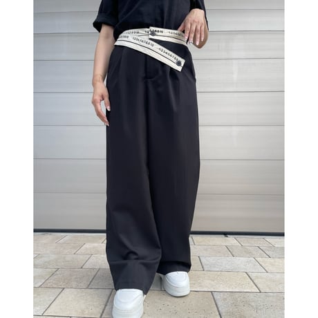 number pants・black