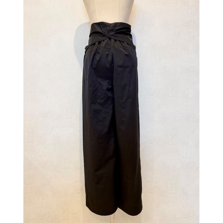 west roll pants・black