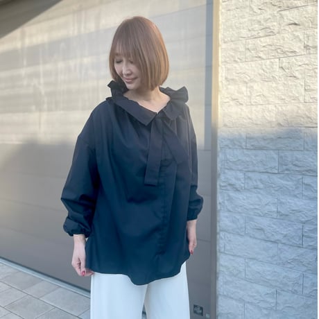 gather frill blouse