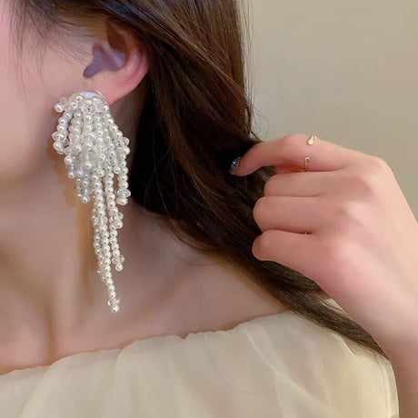 bees pierce